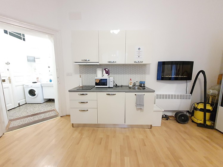 Pronájem bytu 1+kk 30 m² - foto 3