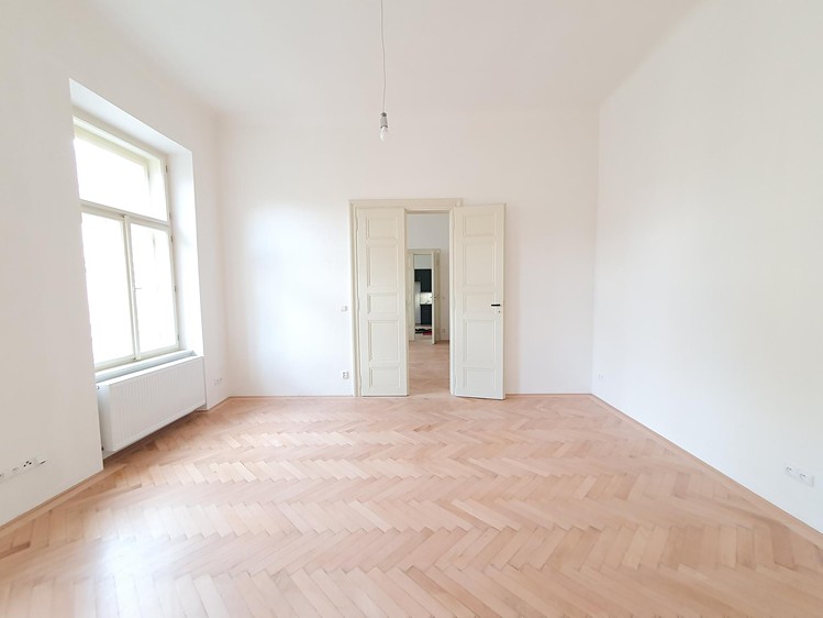 Pronájem bytu 3+kk 100 m² - foto 1