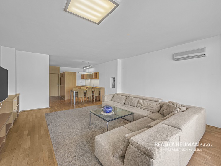Pronájem bytu 2+kk 93 m² (Podkrovní) - foto 8