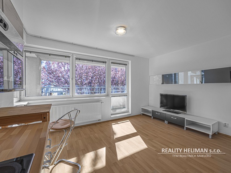 Pronájem bytu 2+kk 52 m² - foto 6