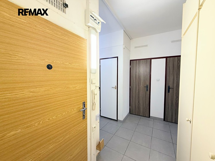 Pronájem bytu 2+1 75 m² - foto 4