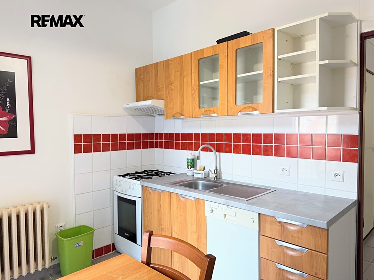 Pronájem bytu 2+1 75 m² - foto 1