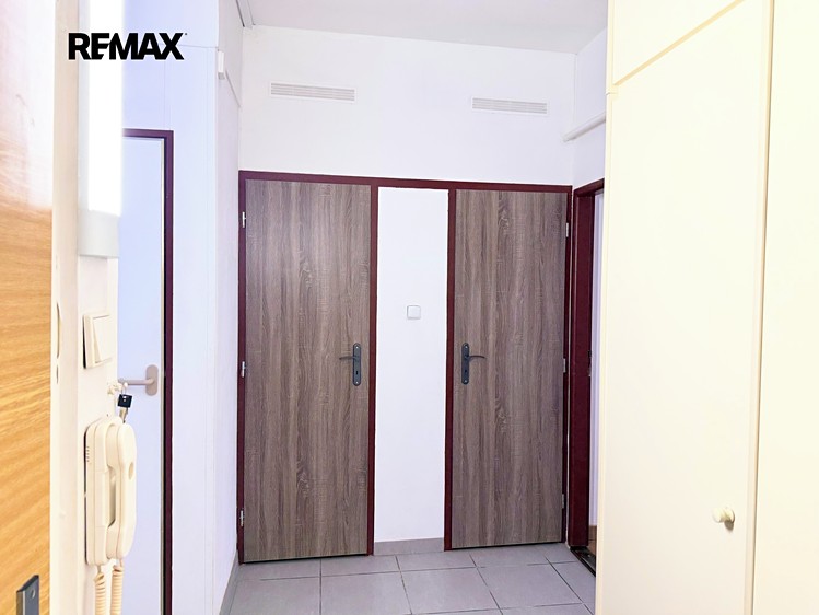Pronájem bytu 2+1 75 m² - foto 3