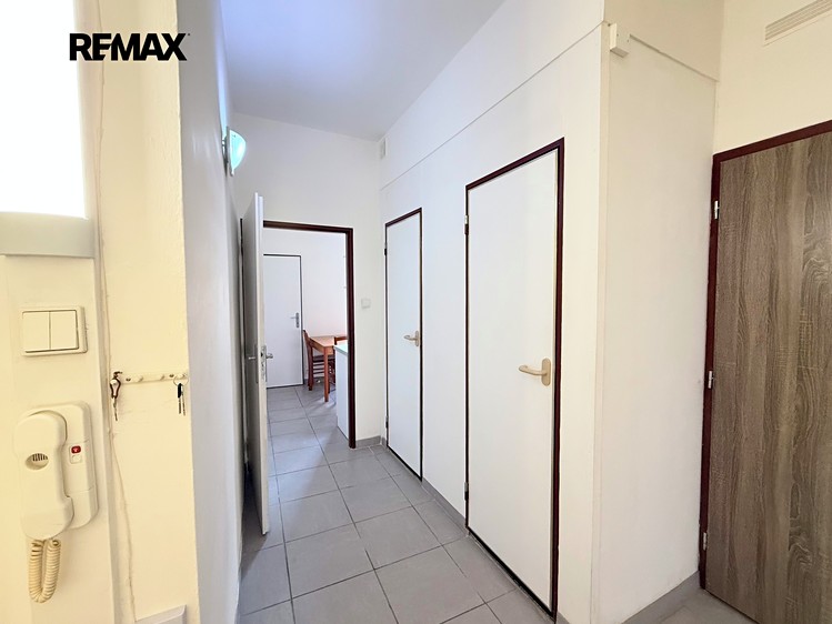 Pronájem bytu 2+1 75 m² - foto 5
