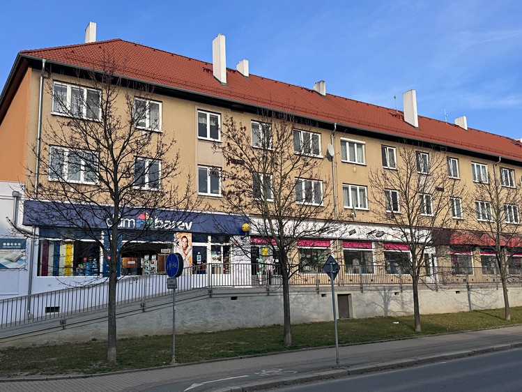 Pronájem bytu 2+1 57 m² - foto 1