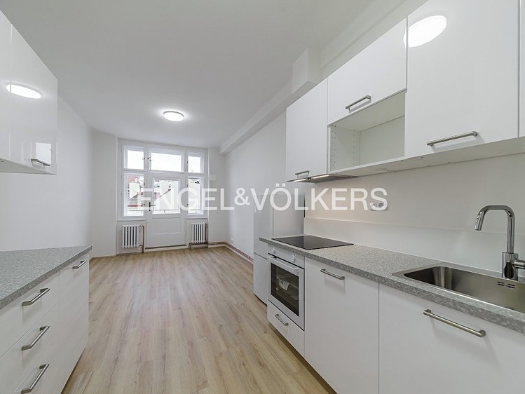 Pronájem bytu 3+1 105 m² - foto 2