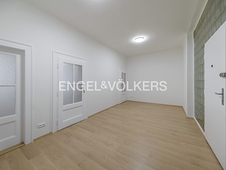 Pronájem bytu 3+1 105 m² - foto 7