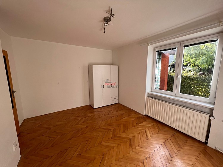 Pronájem bytu 2+1 85 m² - foto 4