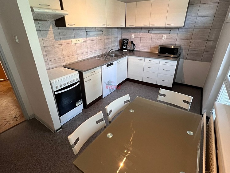 Pronájem bytu 2+1 85 m² - foto 2