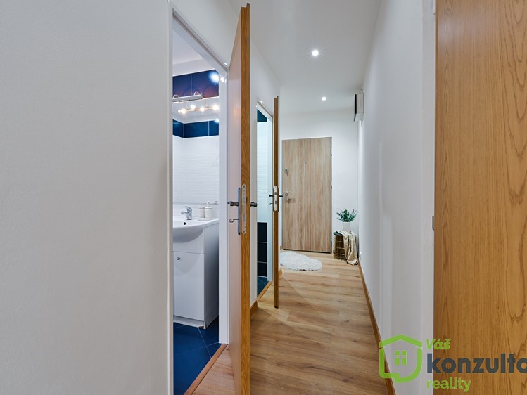 Pronájem bytu 2+1 60 m² - foto 5