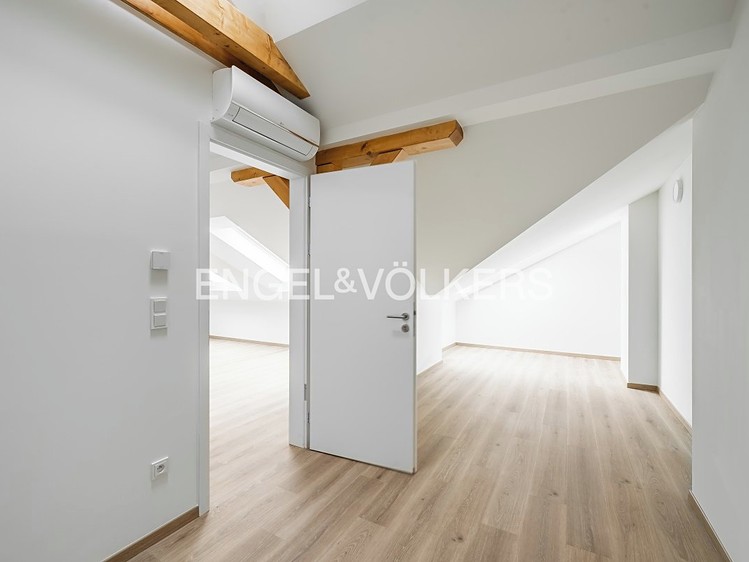 Pronájem bytu 2+kk 63 m² - foto 3