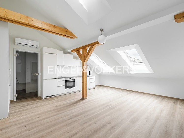 Pronájem bytu 2+kk 63 m² - foto 1