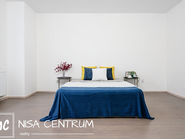 Pronájem bytu 3+kk 74 m² - foto 3