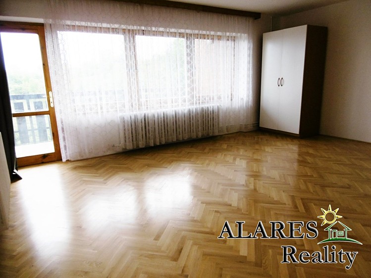 Pronájem bytu 1+1 52 m² - foto 4