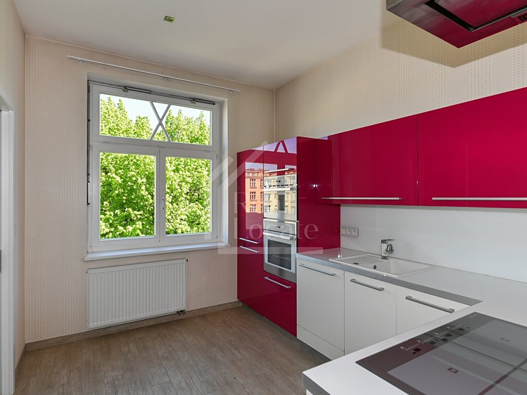Pronájem bytu 3+1 95 m² - foto 3