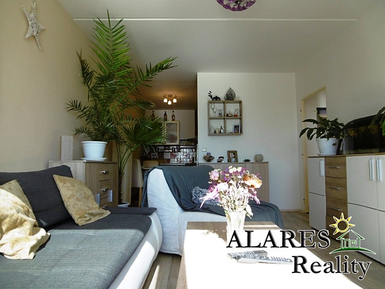 Pronájem bytu 3+kk 66 m² - foto 2