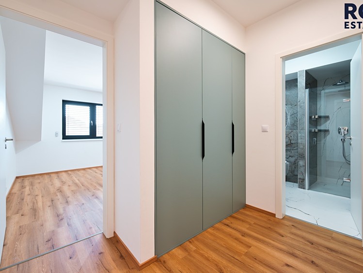 Pronájem bytu 2+kk 50 m² - foto 4