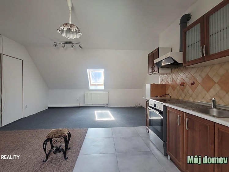 Pronájem bytu 4+kk 103 m² (Jednopodlažní) - foto 2