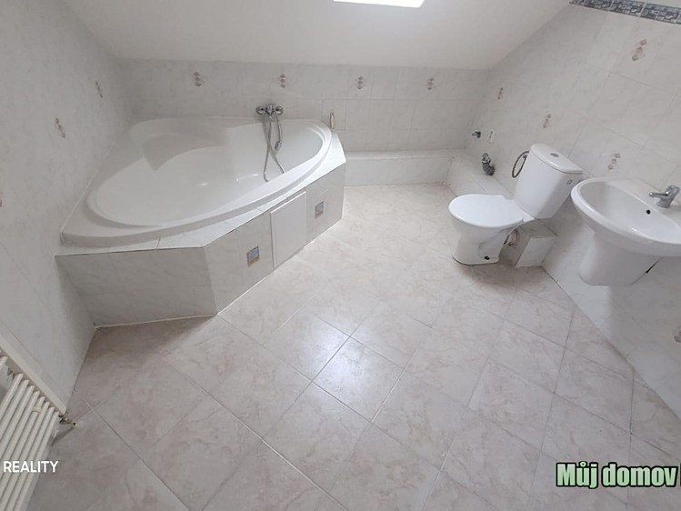 Pronájem bytu 4+kk 103 m² (Jednopodlažní) - foto 7