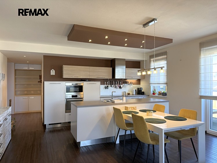 Pronájem bytu 3+kk 97 m² (Jednopodlažní) - foto 8