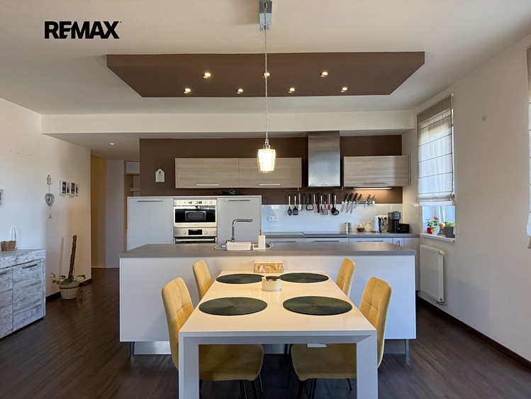 Pronájem bytu 3+kk 97 m² (Jednopodlažní) - foto 6