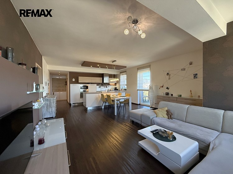 Pronájem bytu 3+kk 97 m² (Jednopodlažní) - foto 7