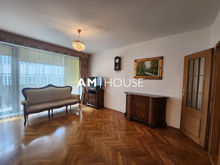 Pronájem bytu 3+kk 77 m² - foto 4