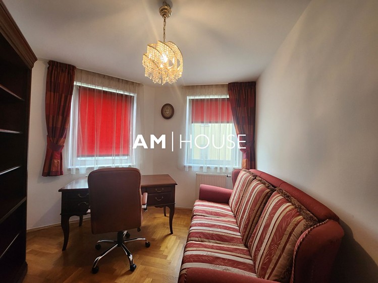 Pronájem bytu 3+kk 77 m² - foto 8