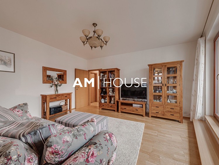 Pronájem bytu 3+kk 80 m² - foto 4
