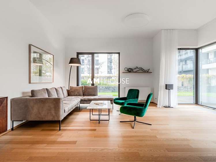 Pronájem bytu 5+kk 225 m² - foto 1