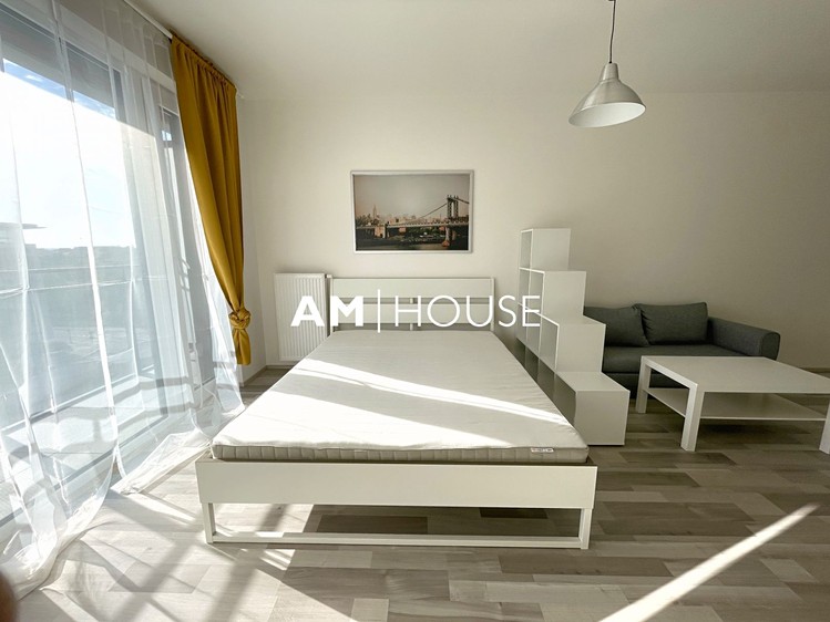 Pronájem bytu 1+kk 38 m² - foto 1