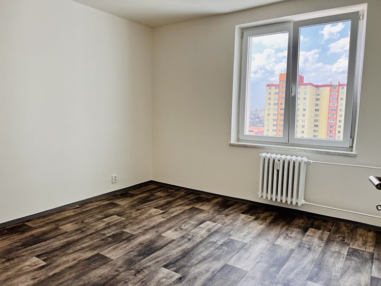 Pronájem bytu 3+1 66 m² - foto 5