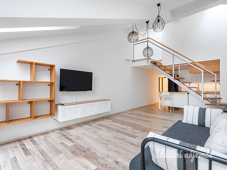 Pronájem bytu 2+kk 63 m² - foto 3