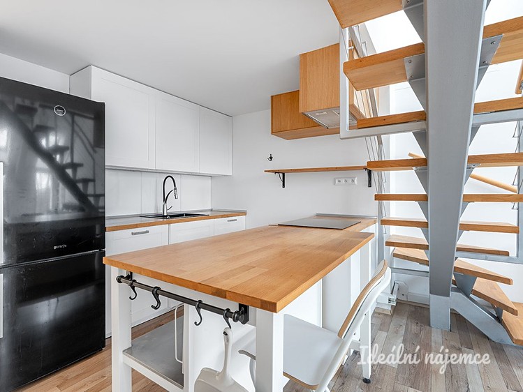 Pronájem bytu 2+kk 63 m² - foto 5