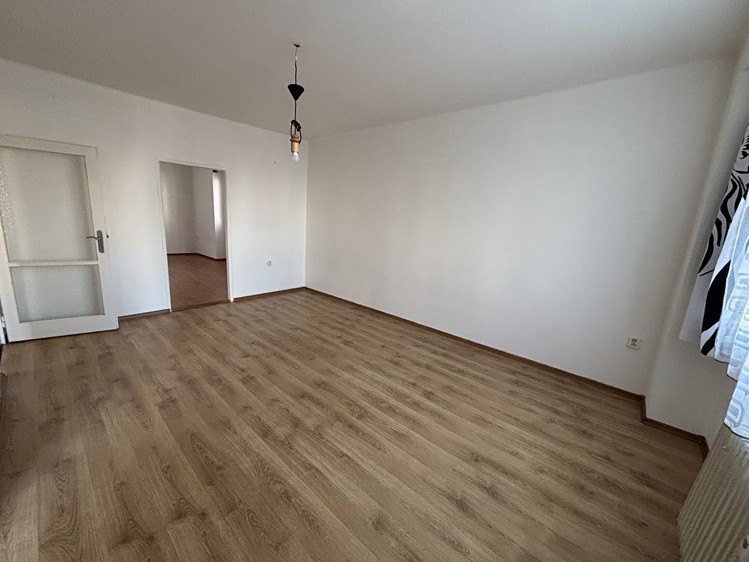 Pronájem bytu 2+1 64 m² - foto 3