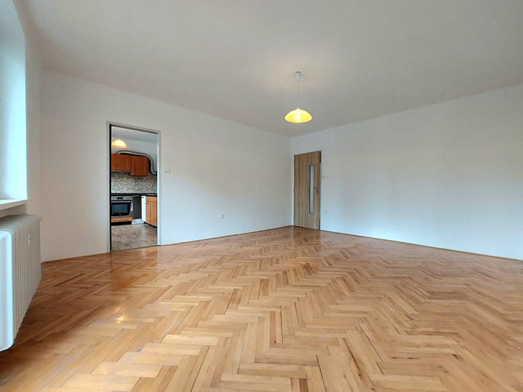 Pronájem bytu 3+1 68 m² - foto 4