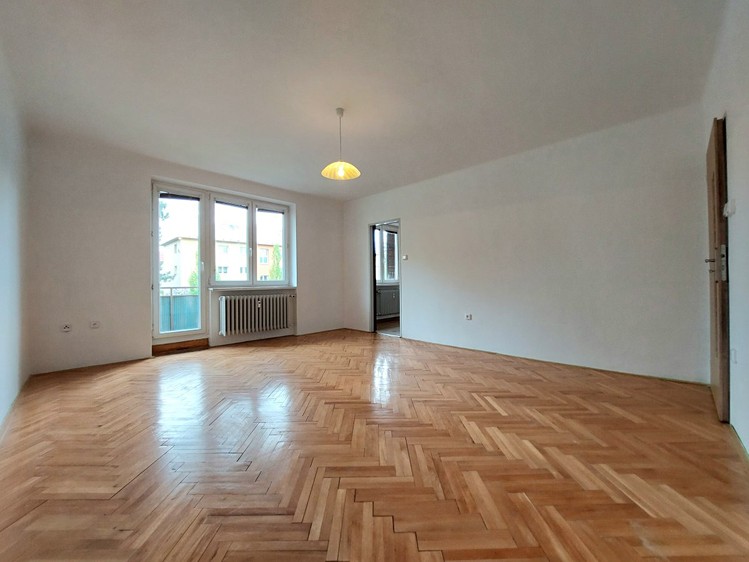 Pronájem bytu 3+1 68 m² - foto 3
