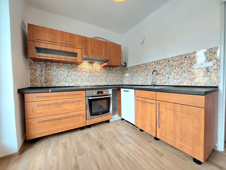 Pronájem bytu 3+1 68 m² - foto 6