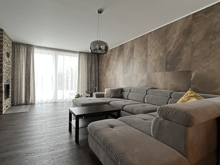 Pronájem bytu 4+kk 139 m² - foto 7