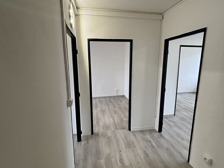 Pronájem bytu 3+1 56 m² - foto 8