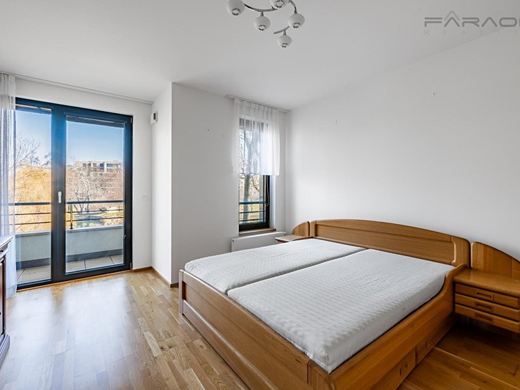 Pronájem bytu 3+kk 118 m² - foto 8