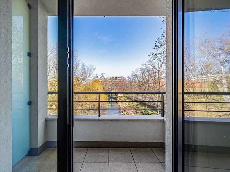 Pronájem bytu 3+kk 118 m² - foto 6