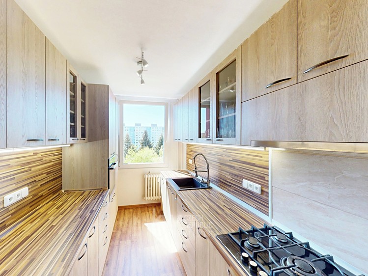 Pronájem bytu 3+1 66 m² - foto 3