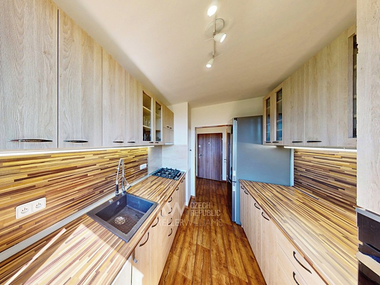 Pronájem bytu 3+1 66 m² - foto 6