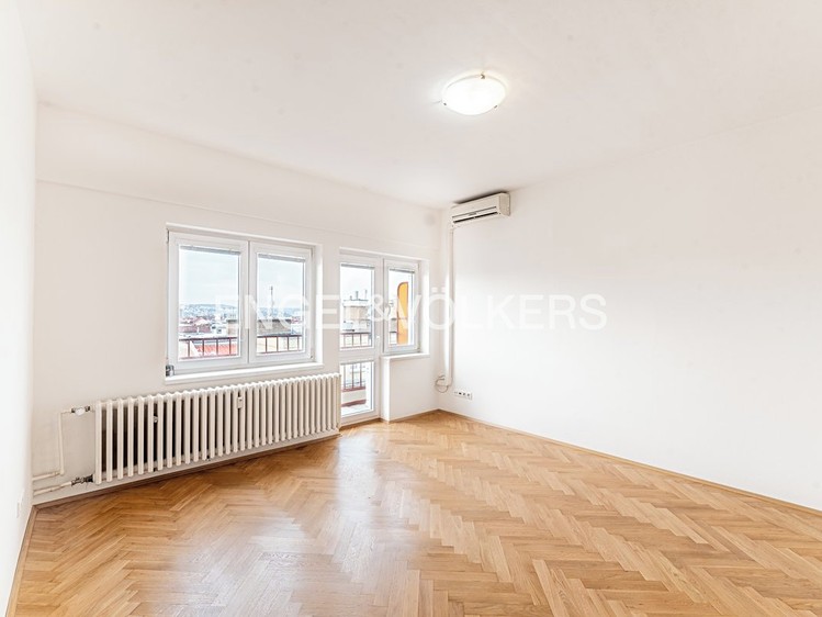 Pronájem bytu 4+kk 112 m² - foto 1