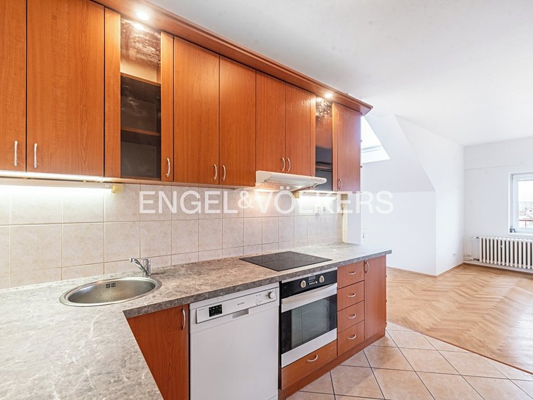 Pronájem bytu 4+kk 112 m² - foto 4