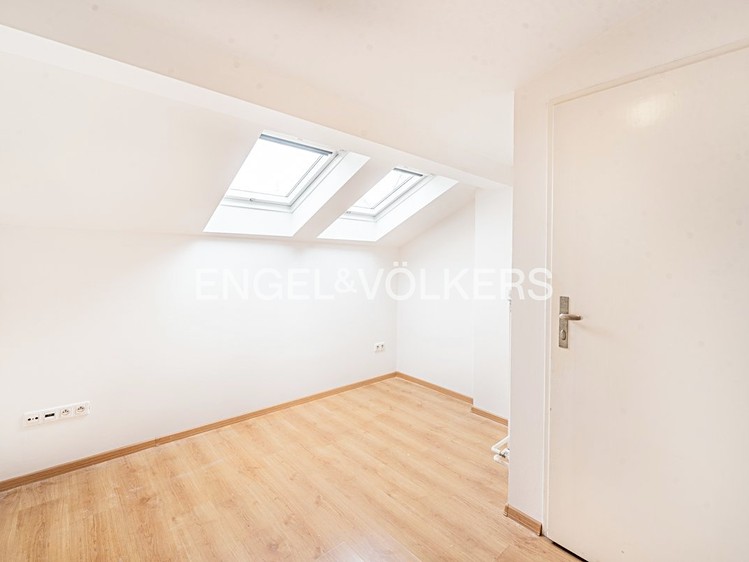 Pronájem bytu 4+kk 112 m² - foto 7