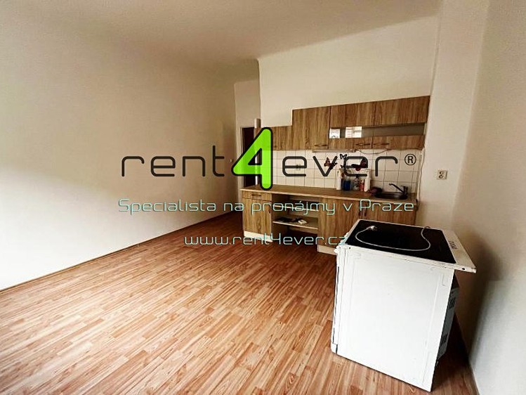 Pronájem bytu 1+kk 20 m² - foto 3