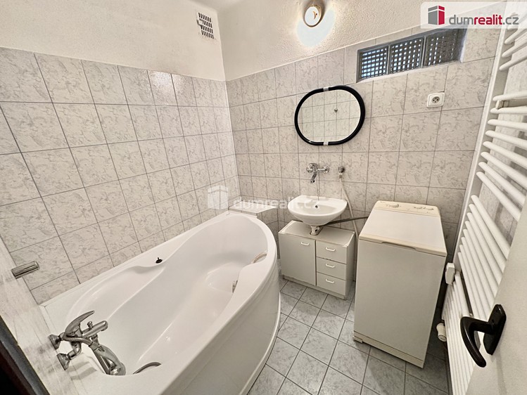 Pronájem bytu 2+1 53 m² - foto 2