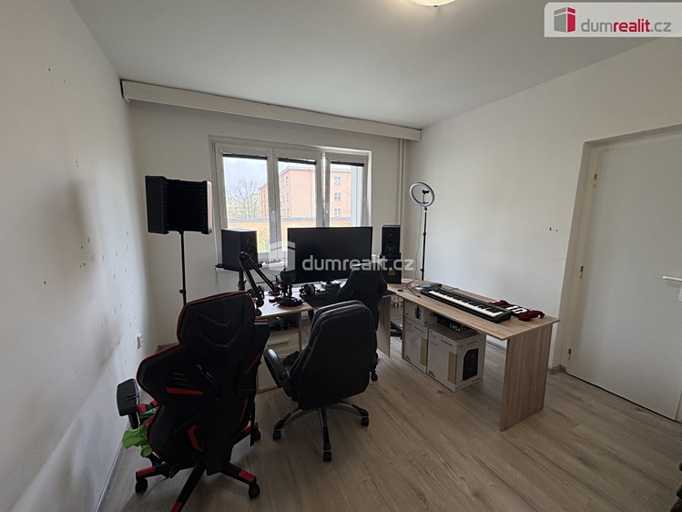Pronájem bytu 2+1 57 m² - foto 7